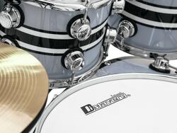 DS-600 Schlagzeug-Set